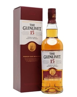 Glenlivet 15 år French Oak Reserve flaske med gylden whisky